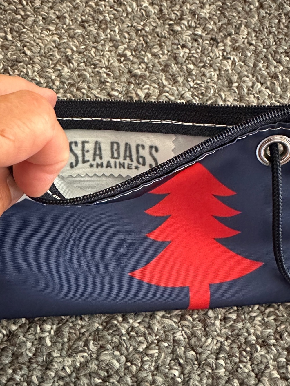NWT Brand new, never used Sea Bags of Maine Patriotic Pine Wristlet Pouch - Picture 2 of 4